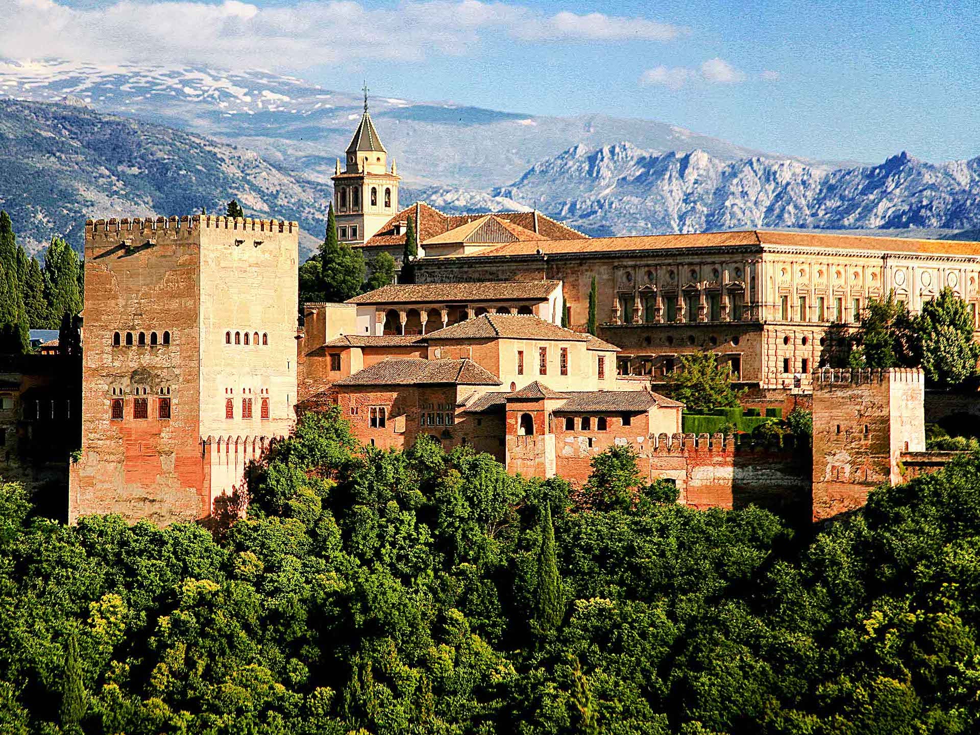 Visit the Alhambra - Hotel Palacio de Los Navas